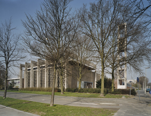 G.J Drukker / RCE - Katholieke Sint Bavokerk in Pendrecht no. 503.534