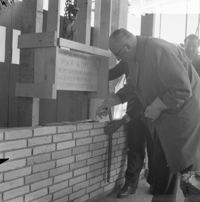 Burgemeester van Walsum tijdens Opbouwdag 1961.