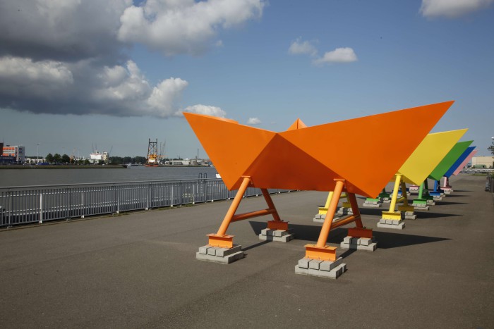 Florentijn Hofman, Paper Boats 2010