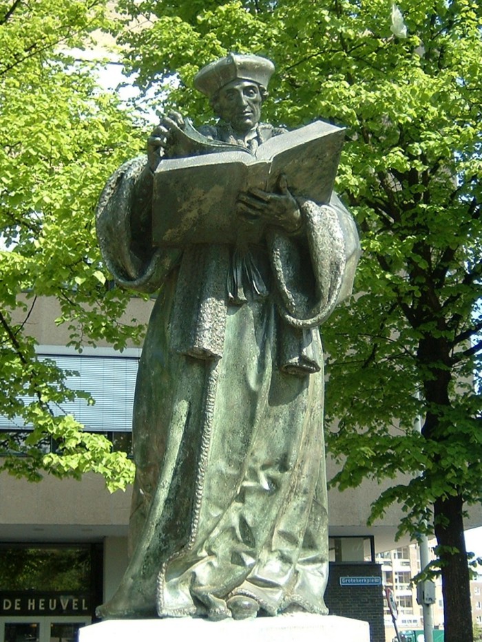 Rotterdam: Standbeeld van Desiderus Erasmus user:Quistnix / Wikimedia Commons