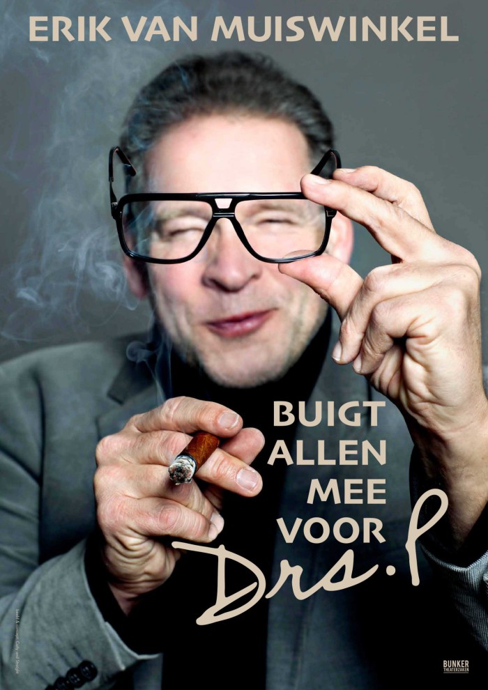 Erik van Muiswinkel: Buigt allen mee voor Drs. P (Foto: CurlyandStraight)