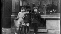 Foto: Chinese kinderen op Katendrecht 1935, collectie Spaarnestad
